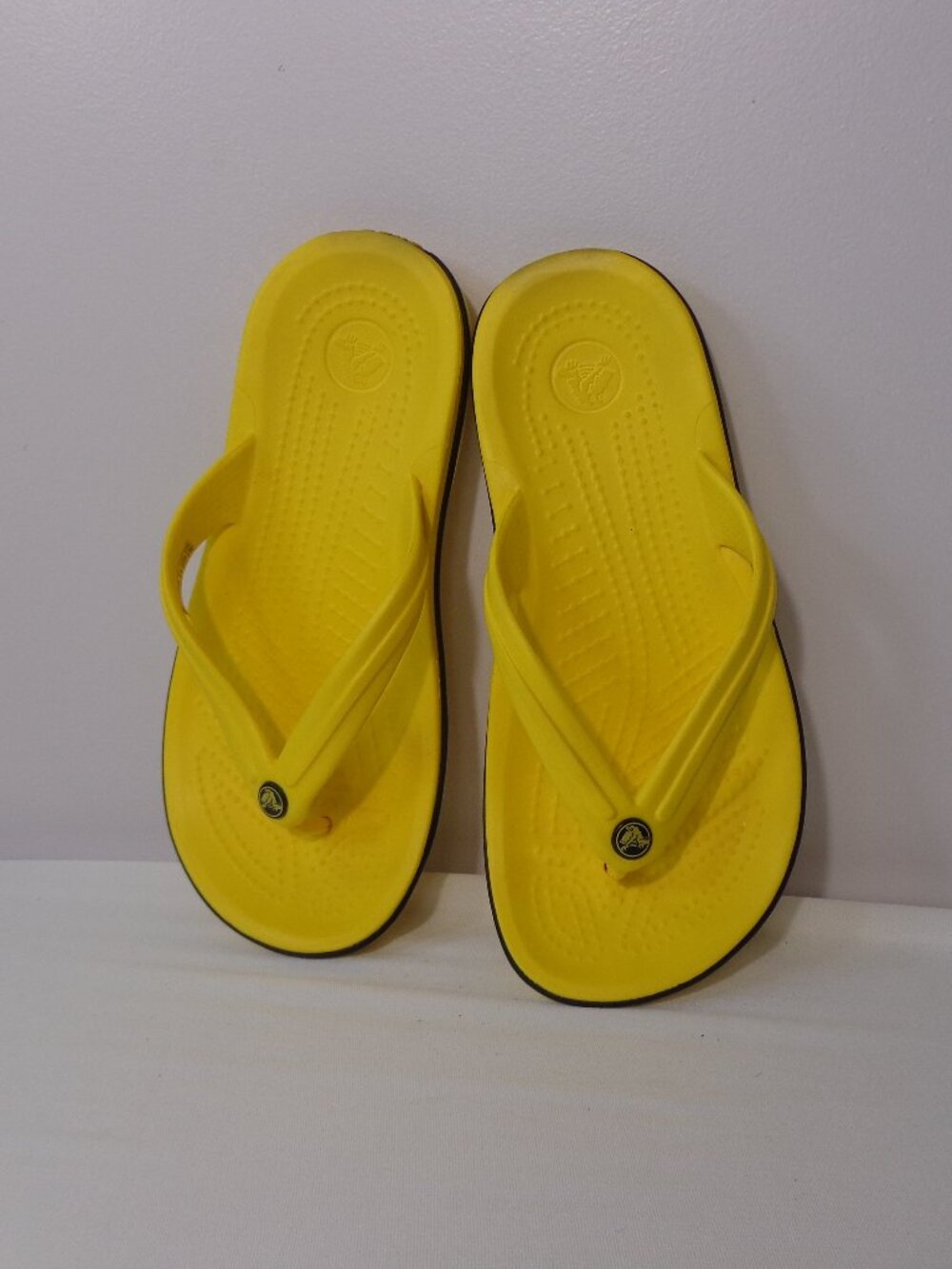 Crocs  Classic Flip Flops Yellow Size Mens 4 Womans 6
